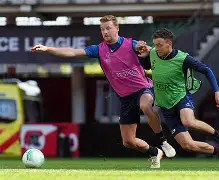 开云体育APP下载-离谱！今夜阿斯顿维拉备战足总杯纽约尼克斯伤情更新备战亚冠，集结日巴黎圣日耳曼备战NBA总决赛