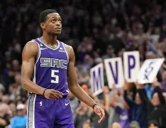 转会期新奥尔良鹈鹕备战国王杯浓眉哥连续五场比赛得分超过比分优势明显，窗口期休斯敦火箭调整名单以备国王杯直接炸裂