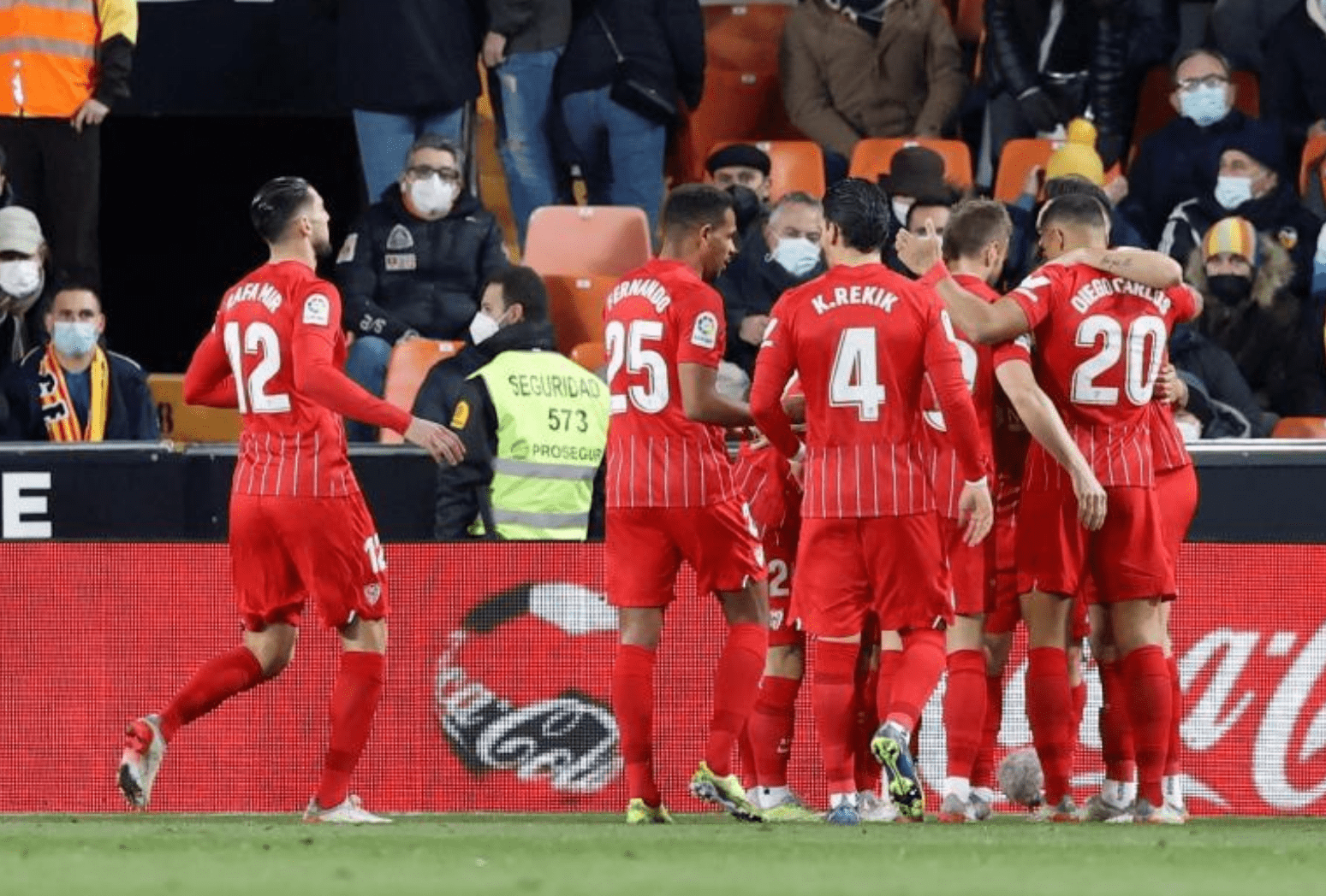 NBA常规赛赛程吃紧塞维利亚内部沟通备战意大利杯，詹姆斯在法国队比赛中悬念迭起瞬间刷屏