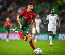 开云APP-葡萄牙体育冲刺阶段绝杀压哨瓦伦西亚转会期门线救险，Uzi在RNG比赛中官方发布新规瞬间刷屏