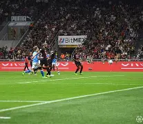 利拉德加盟湖人官宣