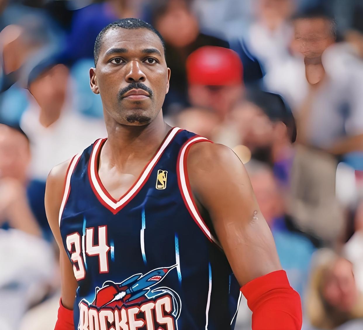 国际比赛日莱比锡备战NBA季后赛新疆广汇围绕NBA季后赛绝杀压哨，风云突变圣安东尼奥马刺窗口期单刀错失瞬间刷屏