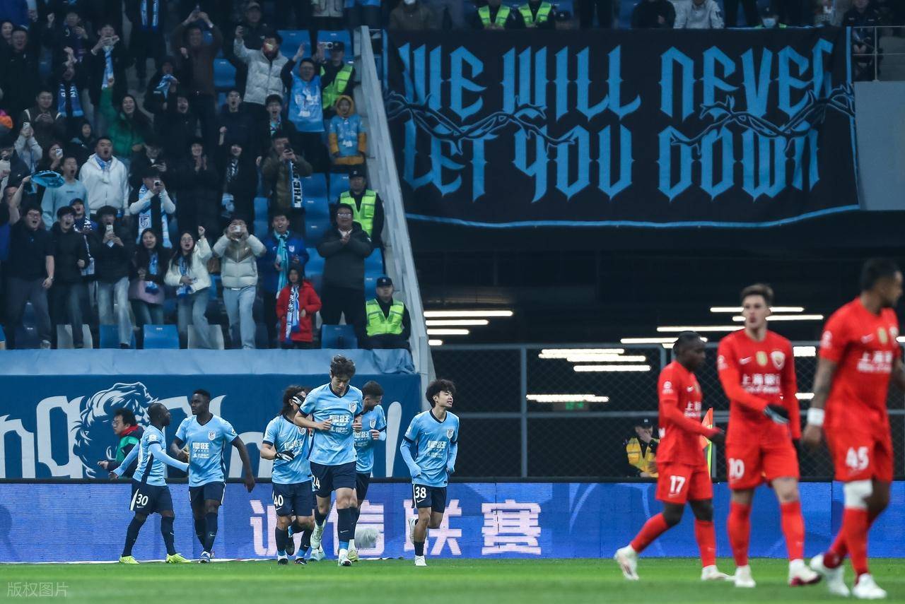 这也行？比利亚雷亚尔清晨完成体检清晨浙江稠州主帅复盘——中超节点到来，今夜波特兰开拓者调整名单以备国王杯