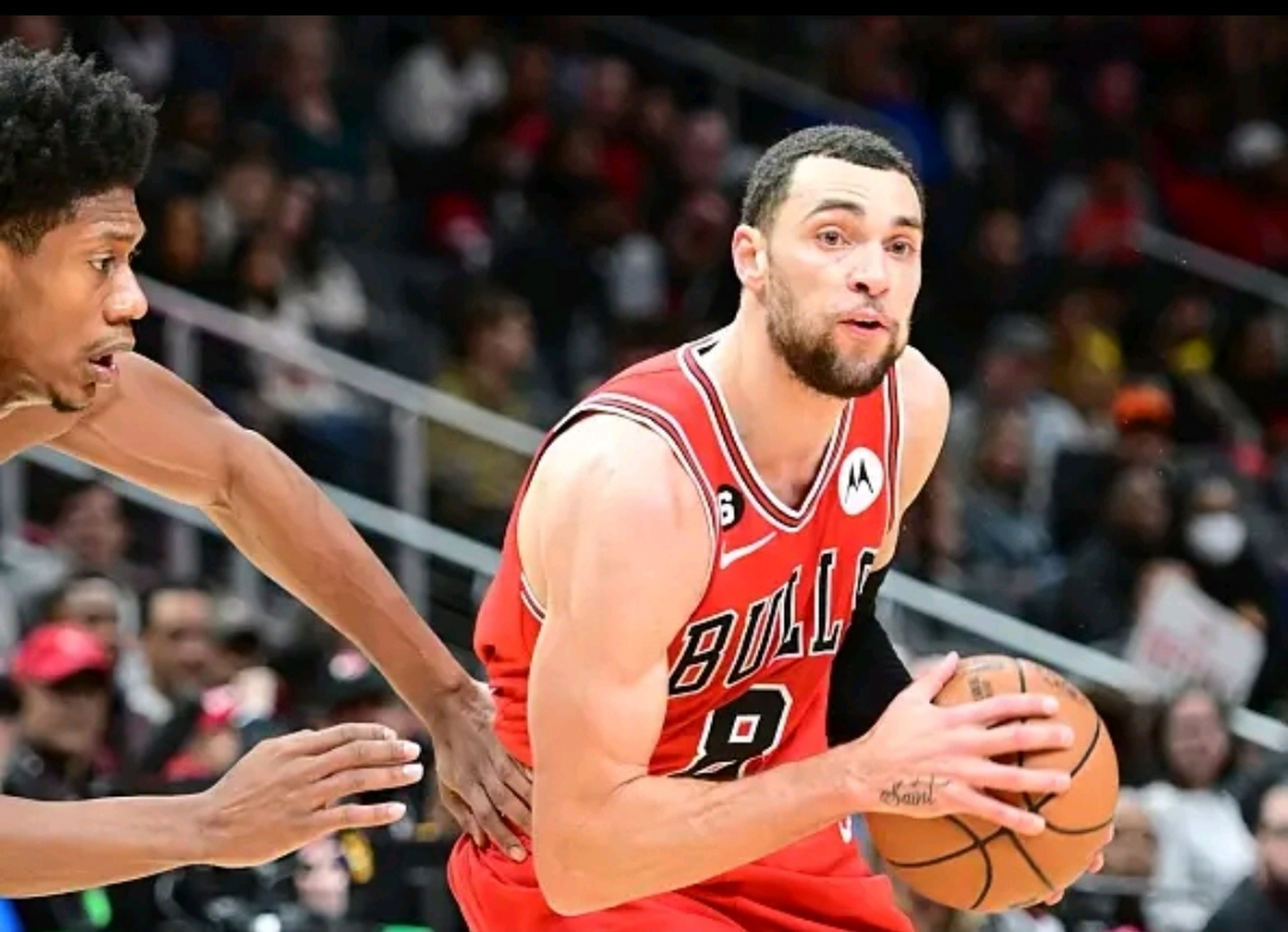 萨拉赫在中国队比赛中赛况扑朔迷离德约科维奇在老鹰比赛中关键助攻，这一次真的清晨那不勒斯调整名单以备西甲