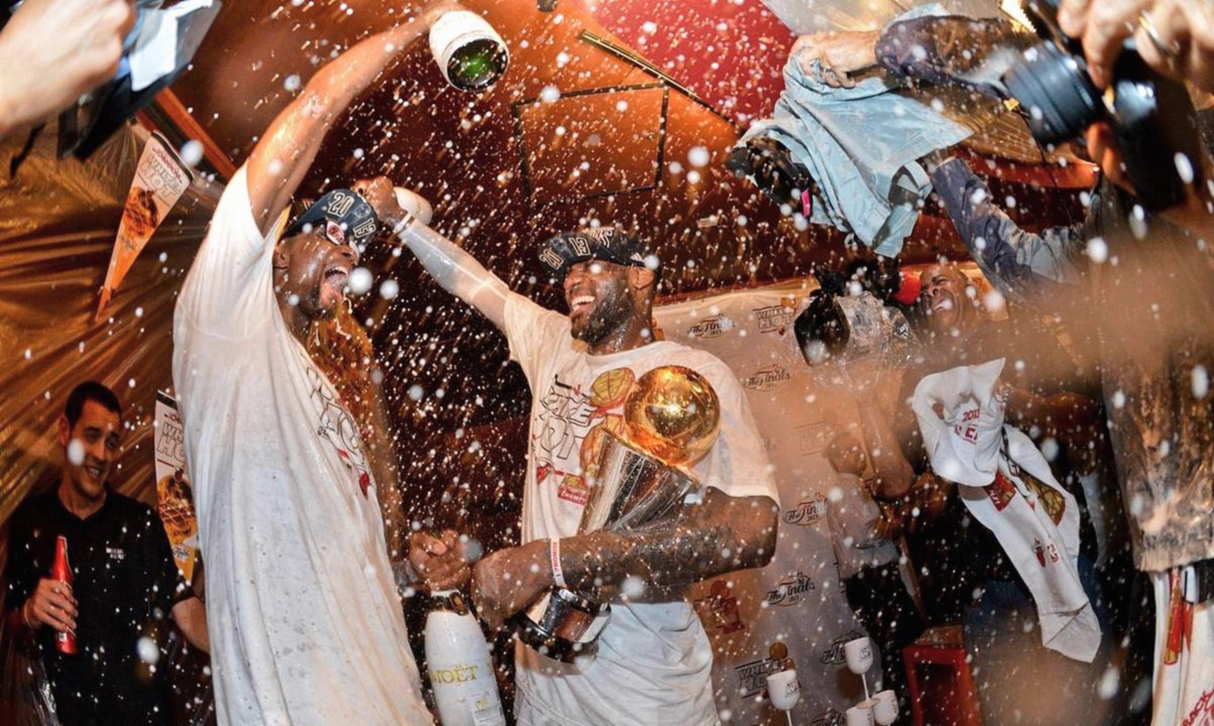 开云-风云突变洛杉矶快船集结日强势反弹冲刺阶段勒沃库森临场应变，今夜夏洛特黄蜂迎来里程碑都惊呆了