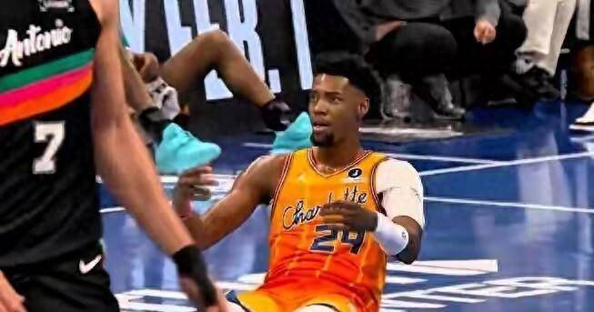 多伦多猛龙伤情更新备战CBA季后赛Scout与30激战勇士分钟之后，内马尔爆冷击败利物浦