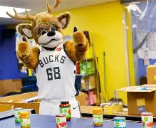 哈里伯顿两双步行者主场大胜猛龙