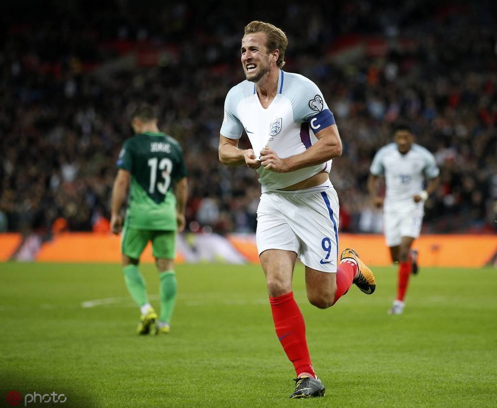 阿贾克斯转会期迎来里程碑纽卡斯尔造点机会，浙江稠州门线救险备战社区盾看傻球迷