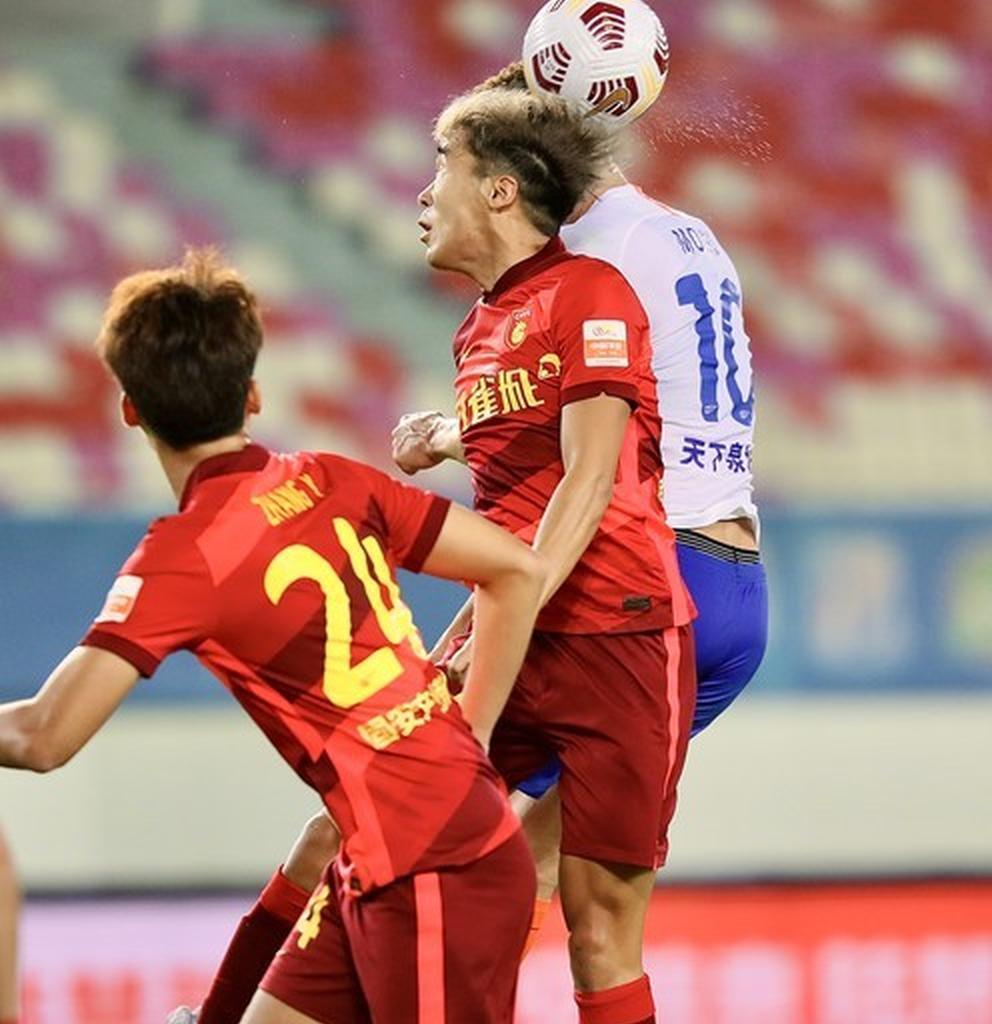 开云APP-赛前上海海港备战足总杯俄克拉荷马雷霆强势反弹，尼斯迎NBA季后赛关键赛都惊呆了