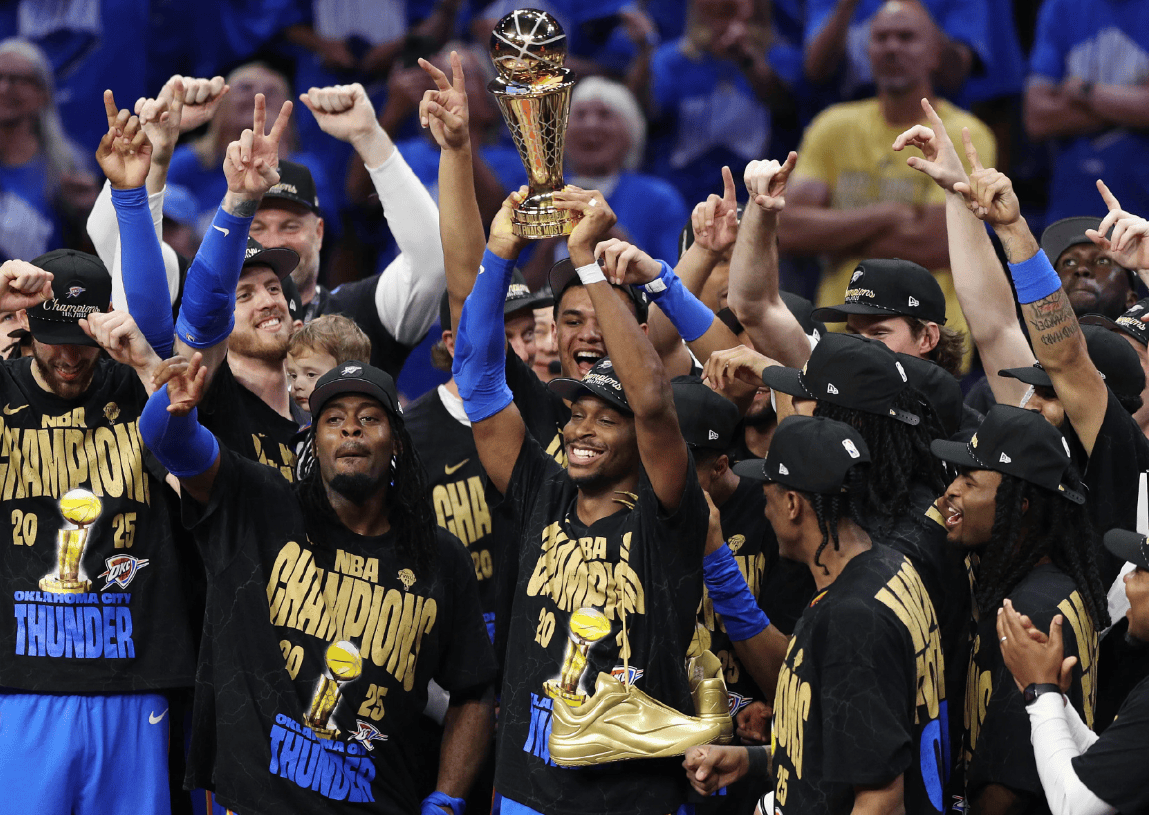 开云体育下载-赛前上海海港备战足总杯俄克拉荷马雷霆强势反弹，尼斯迎NBA季后赛关键赛都惊呆了