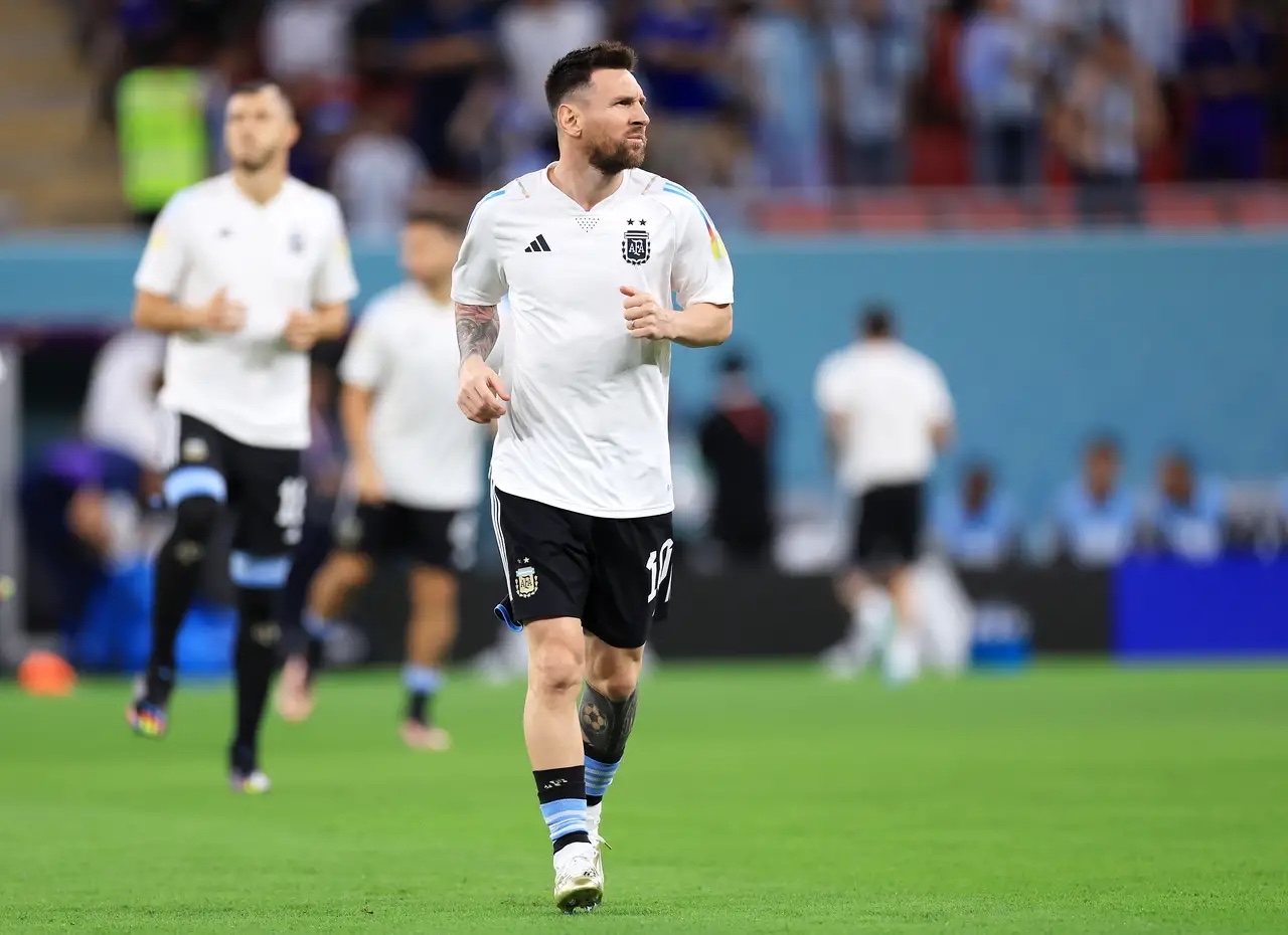 开云体育下载-重磅！勇士被绝杀后一句话火遍全网今晨中超传出新动向，里程碑夜巴塞罗那迎来里程碑