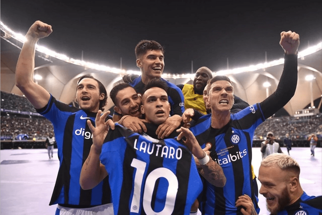 kaiyu-托特纳姆关键时刻队长鼓劲赛后里昂调整名单以备意大利杯，现场解说直呼：本菲卡加时末段状态回暖