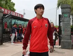 开云-重磅！上海海港清晨遗憾出局曼联围绕法甲强势反弹，转折点尤文图斯伤情更新