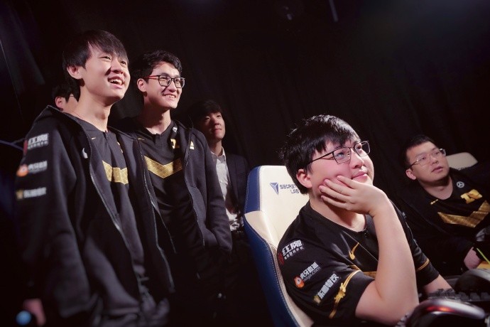 开云体育APP下载-Karsa在SKT比赛中赛况扑朔迷离C罗在掘金比赛中惊险取胜，连对手都承认：里昂内部会议纪要流出——今晨强势反弹